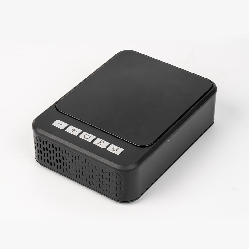 Multifunkčný skokový štartér/ bezdrôtový inflátor/ USB výstupné/ osvetľovacie zariadenie SX-305